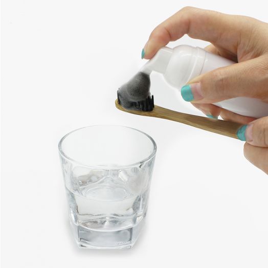 Dentifrice Mousse Blanchissant les Dents au Charbon